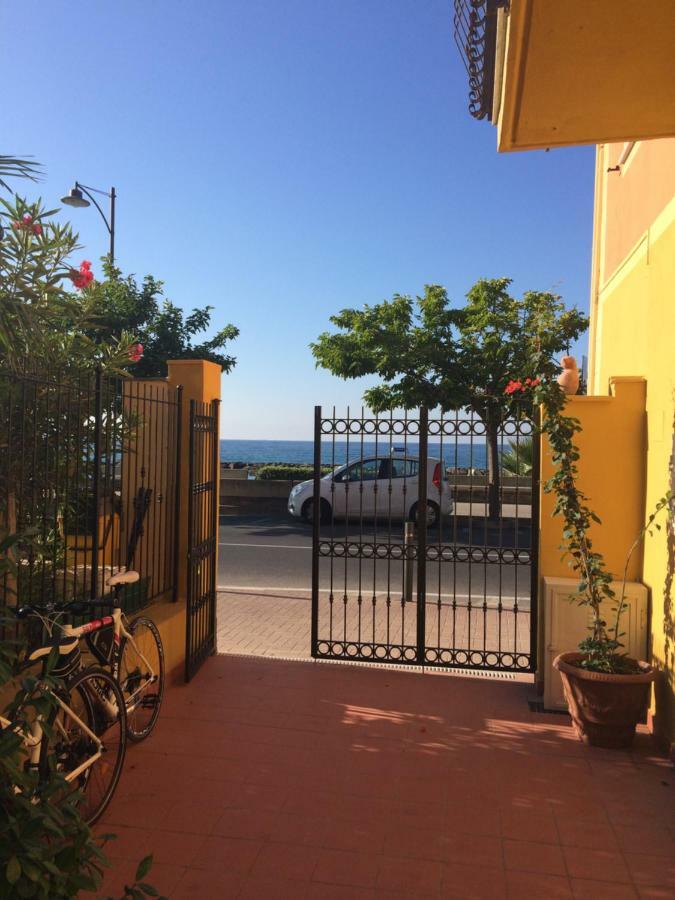 Ferienwohnung Bistrot Del Mare Santo Stefano al Mare Exterior foto