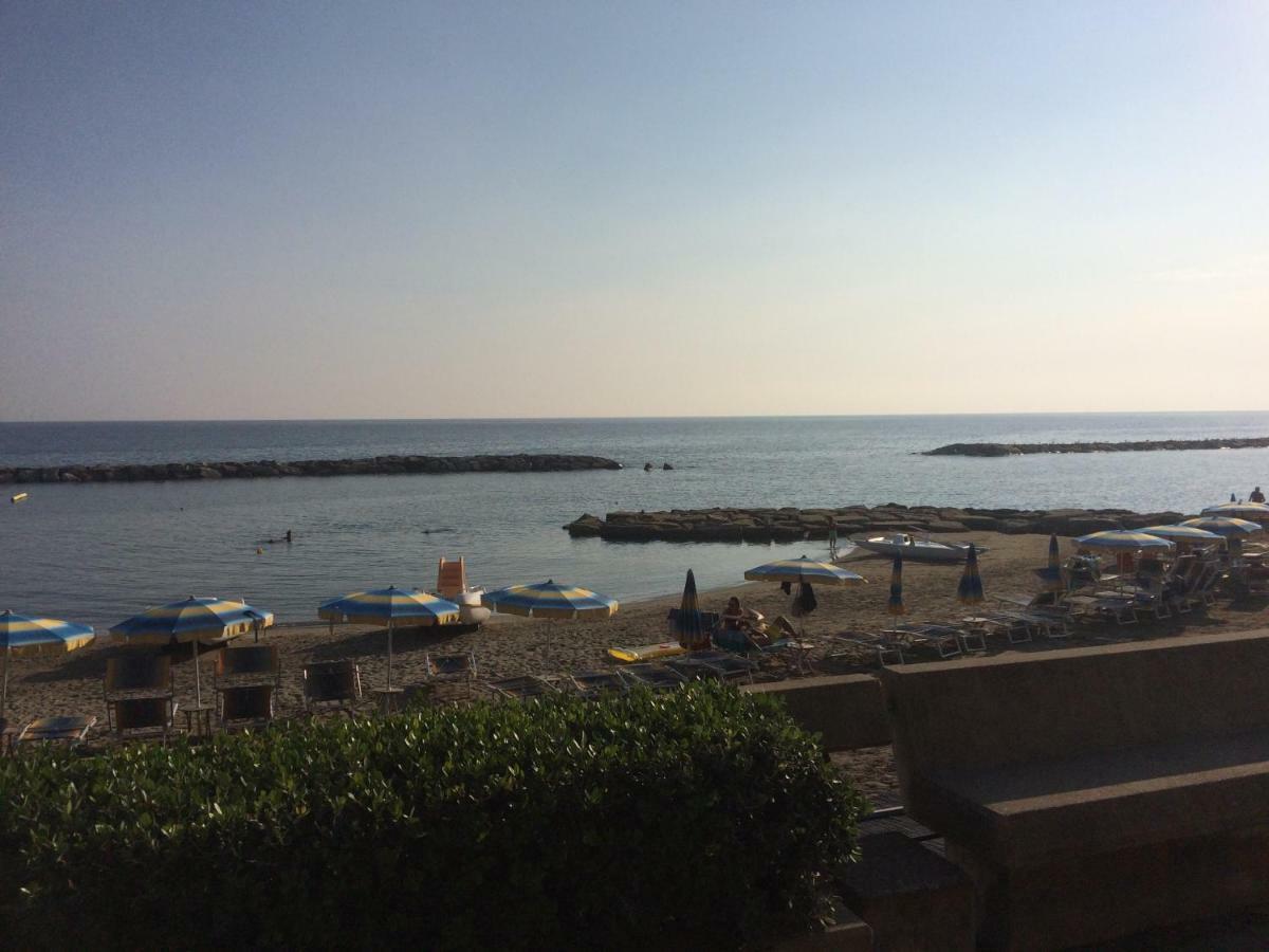 Ferienwohnung Bistrot Del Mare Santo Stefano al Mare Exterior foto