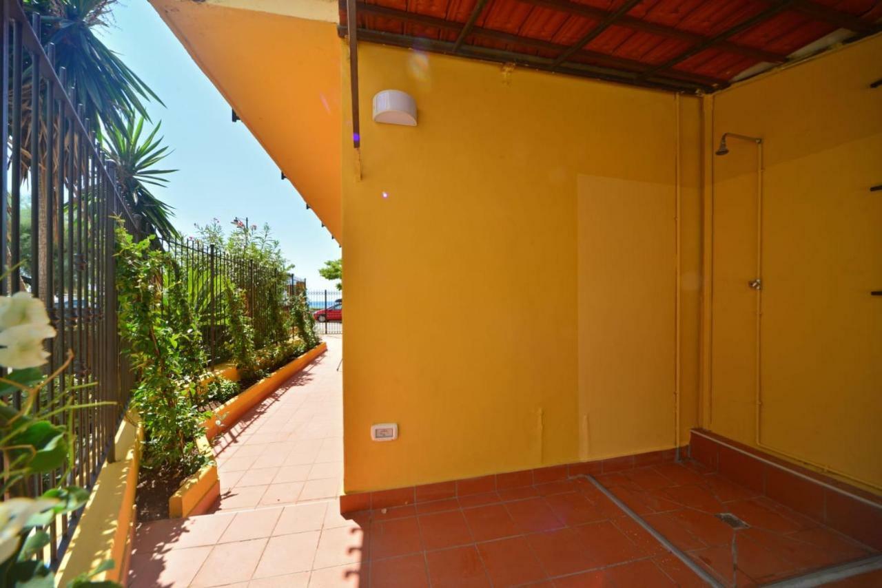 Ferienwohnung Bistrot Del Mare Santo Stefano al Mare Exterior foto